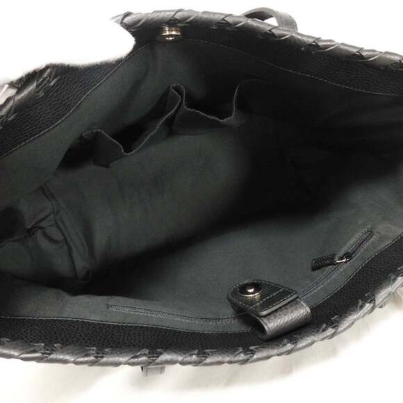 GUCCI Authentic Black Shoulder Bag - Picture 6 of 16